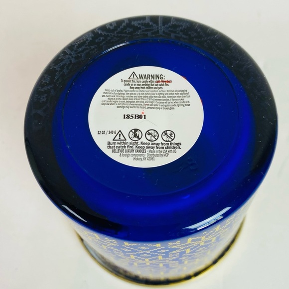 Bellevue Luxury Candle in Sapphire Cashmere Scent 12oz - Picture 5 of 5